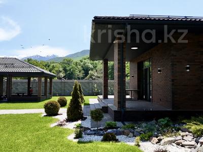 Жеке үй · 4 бөлме · 240 м² · 16 жүзд., Тәуелсіздік 115 — Корейские теплицы, бағасы: 250 млн ₸ в Байбулаке