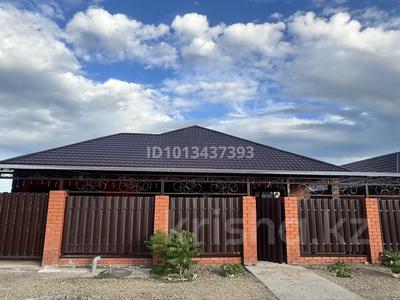Жеке үй · 5 бөлме · 250 м² · 10 жүзд., Жаңа ғасыр 42 — 70школа, бағасы: 59 млн ₸ в Актобе, жилой массив Акжар-2