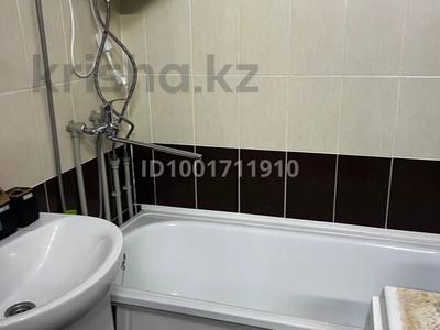 2-бөлмелі пәтер · 46 м² · 2/3 қабат, Селевина 38, бағасы: 140 000 〒 в Семее