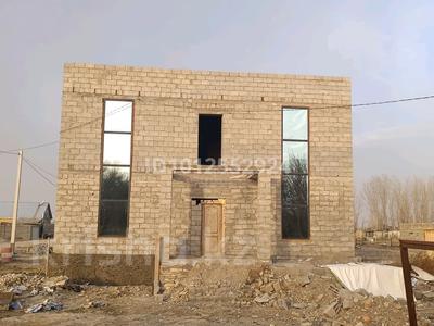 Отдельный дом · 6 комнат · 240 м², Жамбыл Жабаев 11 — Район центральный базар и 16 микрорайон за ~ 30 млн ₸ в Таразе