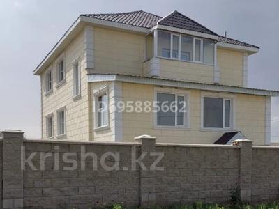 Отдельный дом · 6 комнат · 270 м² · 10 сот., 10 мкр 71 — улица Кулагер за 40 млн 〒 в Кояндах