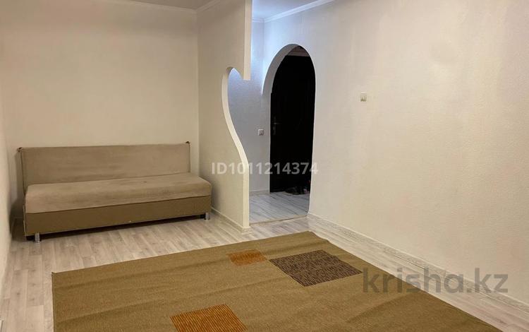 1-комнатная квартира · 36 м² · 3/5 этаж, мкр Алатау, Мкр самал 15 за 100 000 ₸ в Таразе — фото 3