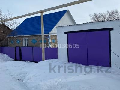 Продажа домов и дачи в Костанайской обл.: Отдельный дом · 4 комнаты · 87 м² · 15.68 сот., Горького — П.Октябрьский за 17 млн 〒 Отдельный дом · 4 комнаты · 87 м² · 15.68 сот., Горького — П.Октябрьский за 17 млн 〒 в Лисаковске