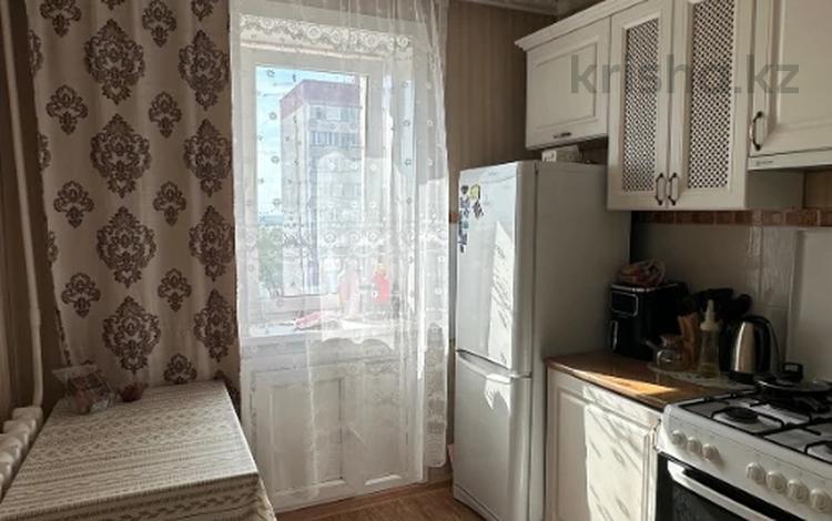 1-комнатная квартира · 33.5 м² · 6/6 этаж, Назарбаева за 15 млн ₸ в Петропавловске — фото 4