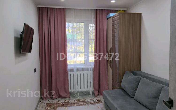 2-комнатная квартира · 45 м² · 1/5 этаж, мкр Айгуль, Желтоксан 2/1 — Рынок Караван за ~ 16.4 млн ₸ в Уральске — фото 2