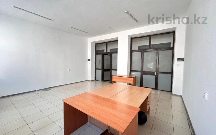 Свободное назначение · 36 м² за 216 000 ₸ в Караганде, Казыбек би р-н — фото 2