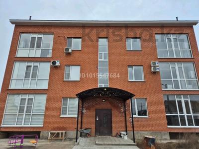 3-комнатная квартира · 110 м² · 1/3 этаж, мкр Старый Аэропорт, Самал — Самал за 34 млн ₸ в Уральске