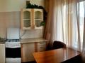 1-комнатная квартира, 31 м², 2/5 этаж посуточно, Азаттык 99а за 8 000 〒 в Атырау — фото 3