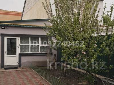 3-бөлмелі пәтер · 90 м², Горпитомник 53/8 — Конаев 1, бағасы: 19.5 млн ₸ в Актобе, мкр. Курмыш