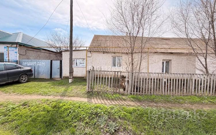 Жеке үй · 2 бөлме · 57 м² · 10 жүзд., Республика 129/1, бағасы: 5.5 млн ₸ в Чапаеве — фото 2