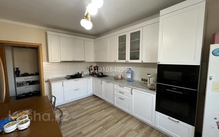 3-комнатная квартира · 96.5 м² · 2/9 этаж, мкр Юго-Восток 31A — Шахтёров улица за 41 млн ₸ в Караганде, Казыбек би р-н — фото 2