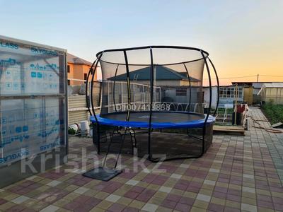 Отдельный дом · 7 комнат · 272 м² · 10 сот., мкр Кунгей , улица 2-я 94 — Напротив арки на ТБЦ, возле магазина Айзере за 62 млн 〒 в Караганде, Казыбек би р-н