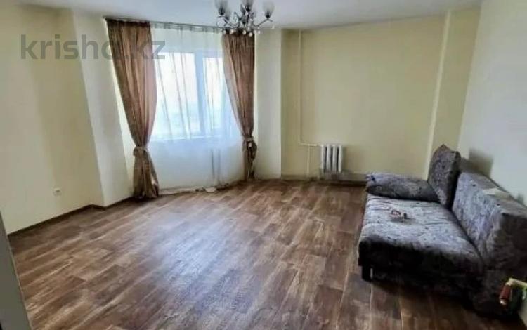 2-комнатная квартира, 60 м², 14/16 этаж, Мустафина