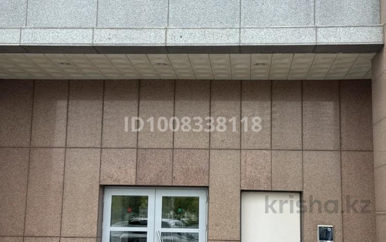3-бөлмелі пәтер · 90 м² · 8/18 қабат, Ракымжан Кошкарбаев 8, бағасы: 81 млн ₸ в Астане, Сарайшык р-н — фото 26
