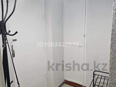 1-комнатная квартира · 30.2 м² · 2/5 этаж, Курмангазы за 13.5 млн 〒 в Уральске, мкр Школьник