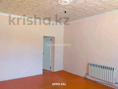 Жеке үй · 3 бөлме · 70 м² · 8 жүзд., Қайтпас-2 ш/а 133 — Әшір Еділбаев көшесі. Угловойда орналасқан, бағасы: 140 000 ₸ в Шымкенте, Абайский р-н