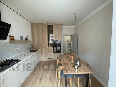 3-комнатная квартира · 104 м² · 3/5 этаж, мкр. Алтын орда за 45 млн ₸ в Актобе