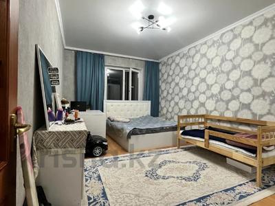 Продажа квартир в Алматы: 2-комнатная квартира · 63 м² · 4/5 этаж, мкр Аксай-2 за 36.5 млн 〒 2-комнатная квартира · 63 м² · 4/5 этаж, мкр Аксай-2 за 36.5 млн 〒 в Алматы, Ауэзовский р-н