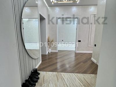 3-бөлмелі пәтер · 85 м² · 4/5 қабат, мкр Юго-Восток 1/1 блок А, Б, бағасы: 52 млн ₸ в Караганде, Казыбек би р-н