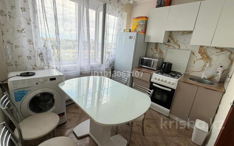 3-бөлмелі пәтер · 50.8 м² · 9/9 қабат, 11а шағынауданы 23, бағасы: 10.5 млн ₸ в Караганде, Алихана Бокейханова р-н — фото 2