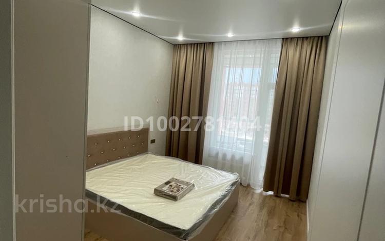 2-комнатная квартира · 43 м² · 8/12 этаж, Жубан Молдагалиев 1 за 260 000 ₸ в Астане, Нура р-н — фото 12