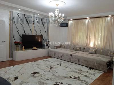 Дом · 10 комнат · 200 м², Журба за 60 000 ₸ в 