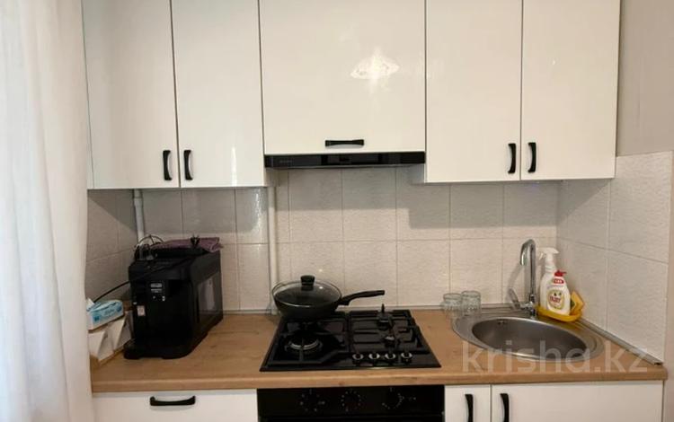 2-комнатная квартира · 54.3 м² · 7/9 этаж, мкр Аксай-5 за 45.5 млн ₸ в Алматы, Ауэзовский р-н — фото 3