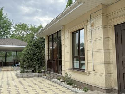 Отдельный дом · 5 комнат · 230 м² · 6 сот., мкр Горный Гигант — Жамакаева за 340 млн ₸ в Алматы, Медеуский р-н