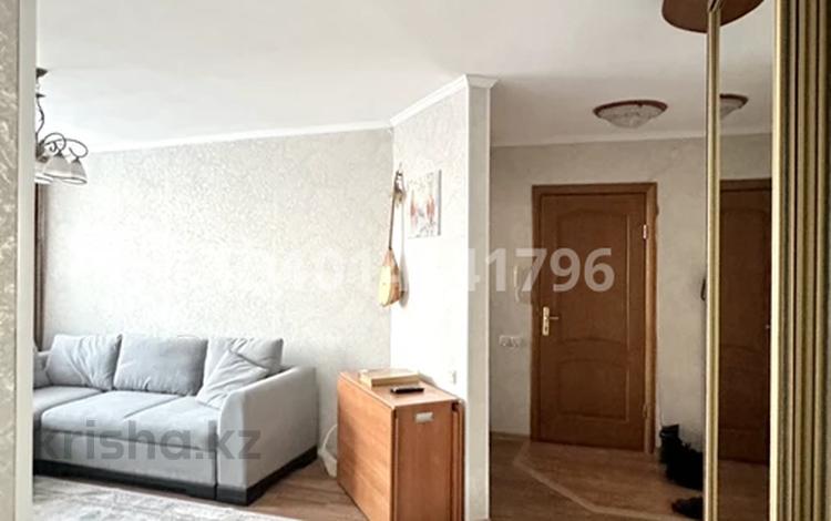 3-комнатная квартира · 65 м² · 9/9 этаж, Пр.Сатпаева 4 — Сатпаева-Утепова за 350 000 ₸ в Усть-Каменогорске — фото 2