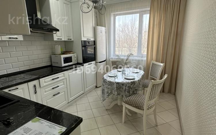 2-комнатная квартира · 70 м² · 2/11 этаж, мкр Юго-Восток, Сарыарка 19 за 2 500 ₸ в Караганде, Казыбек би р-н — фото 4