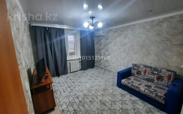 1-комнатная квартира · 37 м² · 3/9 этаж, мкр Кадыра Мырза-Али 1 за 120 000 ₸ в Уральске — фото 2