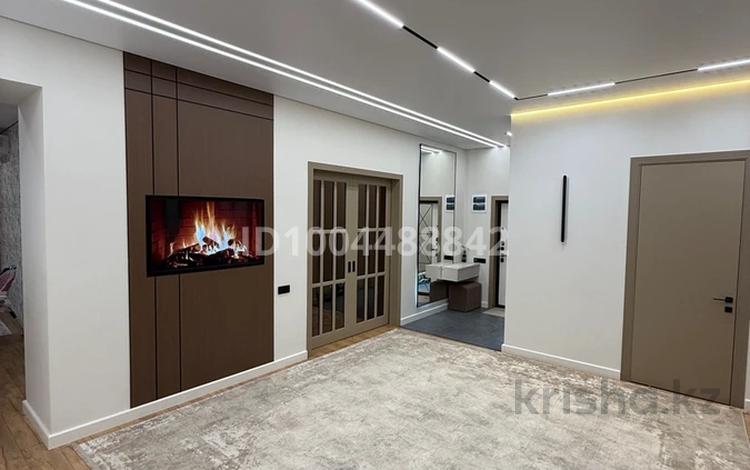 4-комнатная квартира · 181 м² · 2/13 этаж, 16-й мкр 84 за 82 млн ₸ в Актау — фото 2