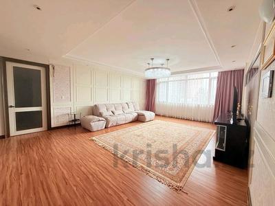 4-комнатная квартира · 148 м² · 3 этаж, Кошкарбаева 8 — Интерфуд за 104 млн 〒 в Астане, Алматы р-н