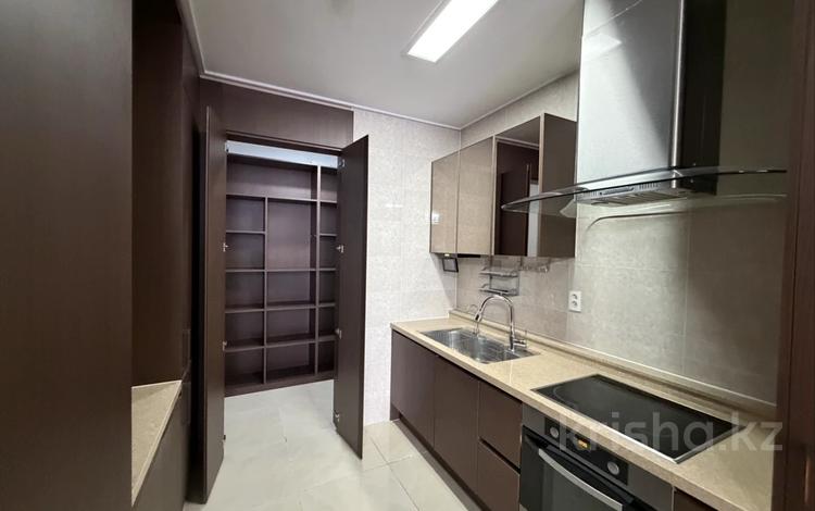 2-комнатная квартира · 70 м² · 9 этаж, Ахмет Байтурсынулы 1, 3, 5, 9 за 43.5 млн ₸ в Астане, Сарайшык р-н — фото 2