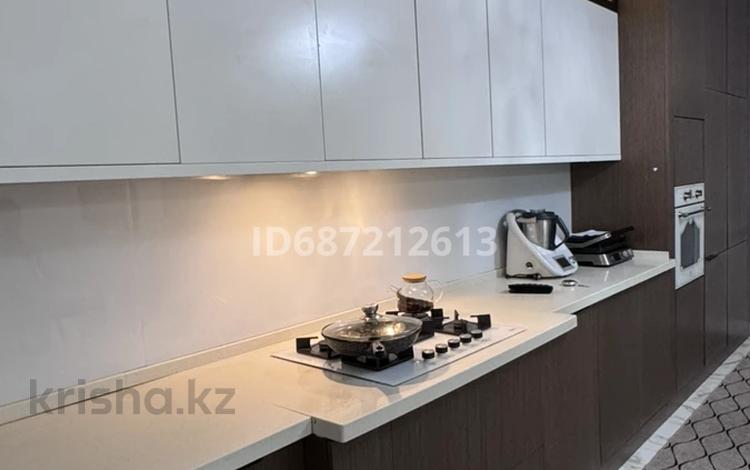 6-бөлмелі пәтер · 200 м² · 3/3 қабат, 27-й мкр 32/1, бағасы: 77 млн ₸ в Актау — фото 25