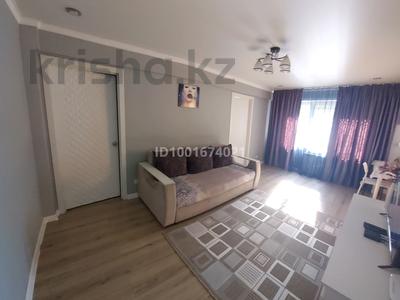2-комнатная квартира · 45 м² · 1/5 этаж, Бурова — УКа вокзал за 16 000 ₸ в Усть-Каменогорске, Ульбинский