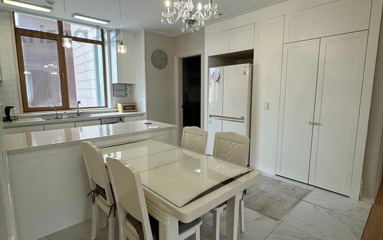 4-комнатная квартира · 138.3 м² · 3/21 этаж, Просп. Кабанбай батыра 43блокA1 за 104 млн ₸ в Астане, Нура р-н — фото 4