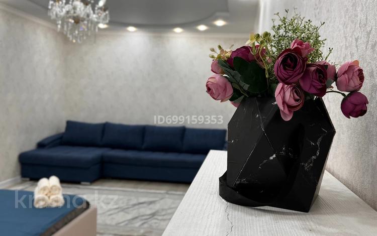 1-комнатная квартира · 56 м², Желтоксан 1/6 за 15 000 ₸ в Уральске — фото 2