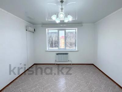 2-бөлмелі пәтер · 65 м² · 2/5 қабат, Алтын орда ш/а., бағасы: 22 млн ₸ в Актобе, мкр. Алтын орда