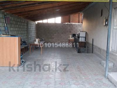 Отдельный дом · 4 комнаты · 120 м² · 7 сот., Тегістік3- көше 200 — Үй кеңдала балнйцасының, және мектебіне жақын, Дйна Нұрпейісова көшесінің соңынала рауан магазіннің жанында. за 150 000 ₸ в Кендале