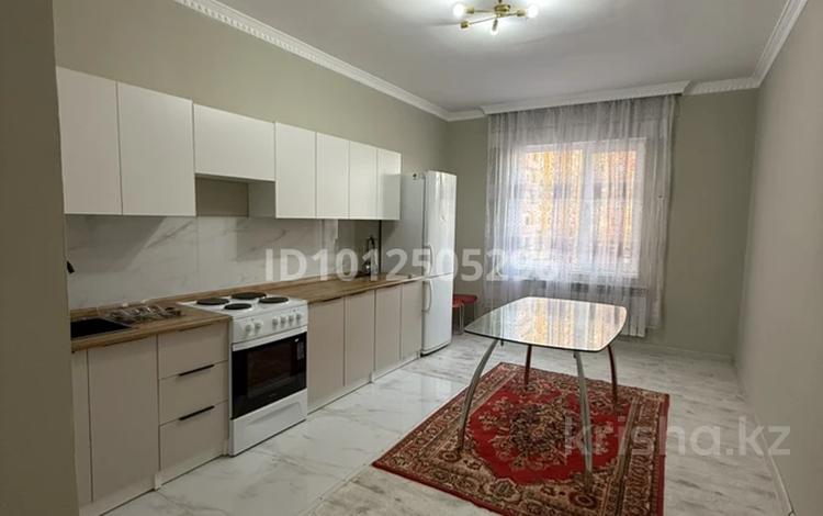2-бөлмелі пәтер · 73 м² · 2/16 қабат, мкр. Алмагуль, 22 100, бағасы: 25 млн ₸ в Атырау — фото 2