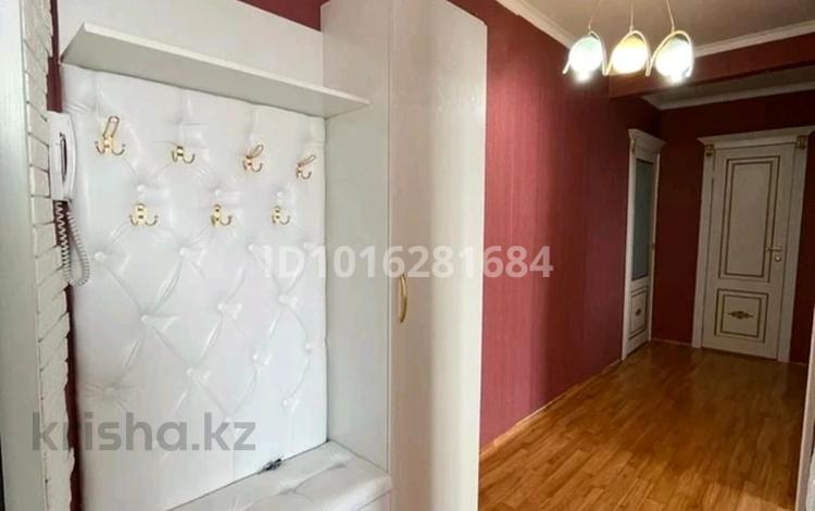 3-бөлмелі пәтер · 67 м² · 7/9 қабат, Машхур Жусупа 64, бағасы: 200 000 ₸ в Экибастузе — фото 2