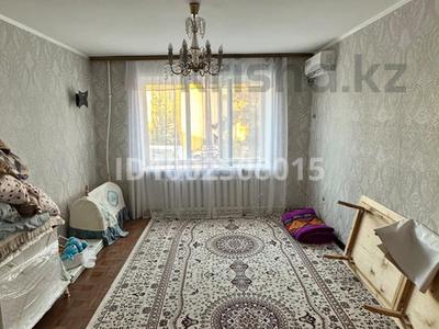2-комнатная квартира · 50 м² · 2/5 этаж, мкр 11 за 17 млн ₸ в Актобе