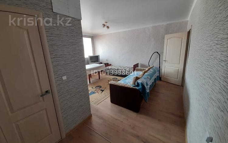 2-комнатная квартира · 60 м² · 2/2 этаж, Жанак Акына 51 — Дэу за 250 000 ₸ в Каркаралинске — фото 2