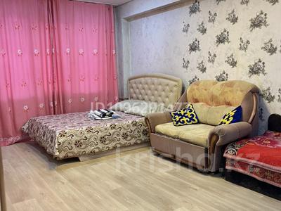 1-комнатная квартира · 34 м² · 1/5 этаж, шакарима 93 — абая михаэлиса за 12.5 млн 〒 в Усть-Каменогорске, Ульбинский