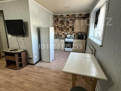 1-комнатная квартира · 35 м² · 3/3 этаж, мкр Михайловка , Степная 88/7 за 110 000 ₸ в Караганде, Казыбек би р-н