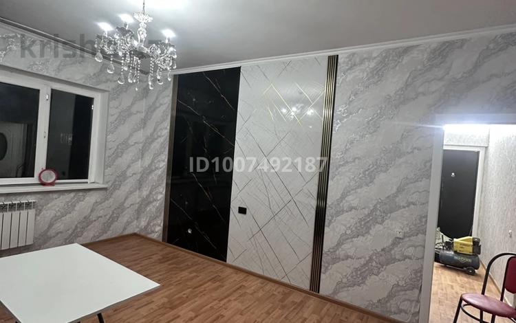 2-комнатная квартира · 60 м² · 3/5 этаж, мкр Кокжиек, геологов 10б — камаз центр за 30 млн ₸ в Алматы, Жетысуский р-н — фото 2