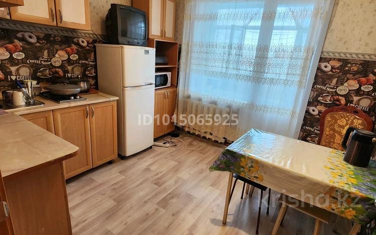 3-комнатная квартира · 70 м² · 5/5 этаж, 8 мкр 110 за 18 млн ₸ в Темиртау — фото 2