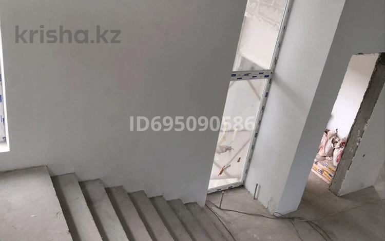 Отдельный дом · 4 комнаты · 240 м² · 2.5 сот., мкр Хан Тенгри, Егора Редько 14 — Егора Редько за 180 млн ₸ в Алматы, Бостандыкский р-н — фото 2