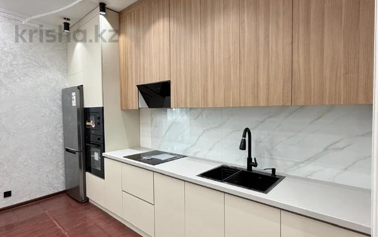 3-комнатная квартира · 97 м² · 17/20 этаж, Брусиловского 163 за 400 000 ₸ в Алматы, Алмалинский р-н — фото 20